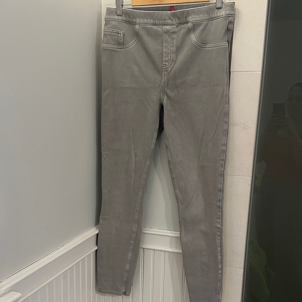 SPANX Women's Skinny Jeans in Gray